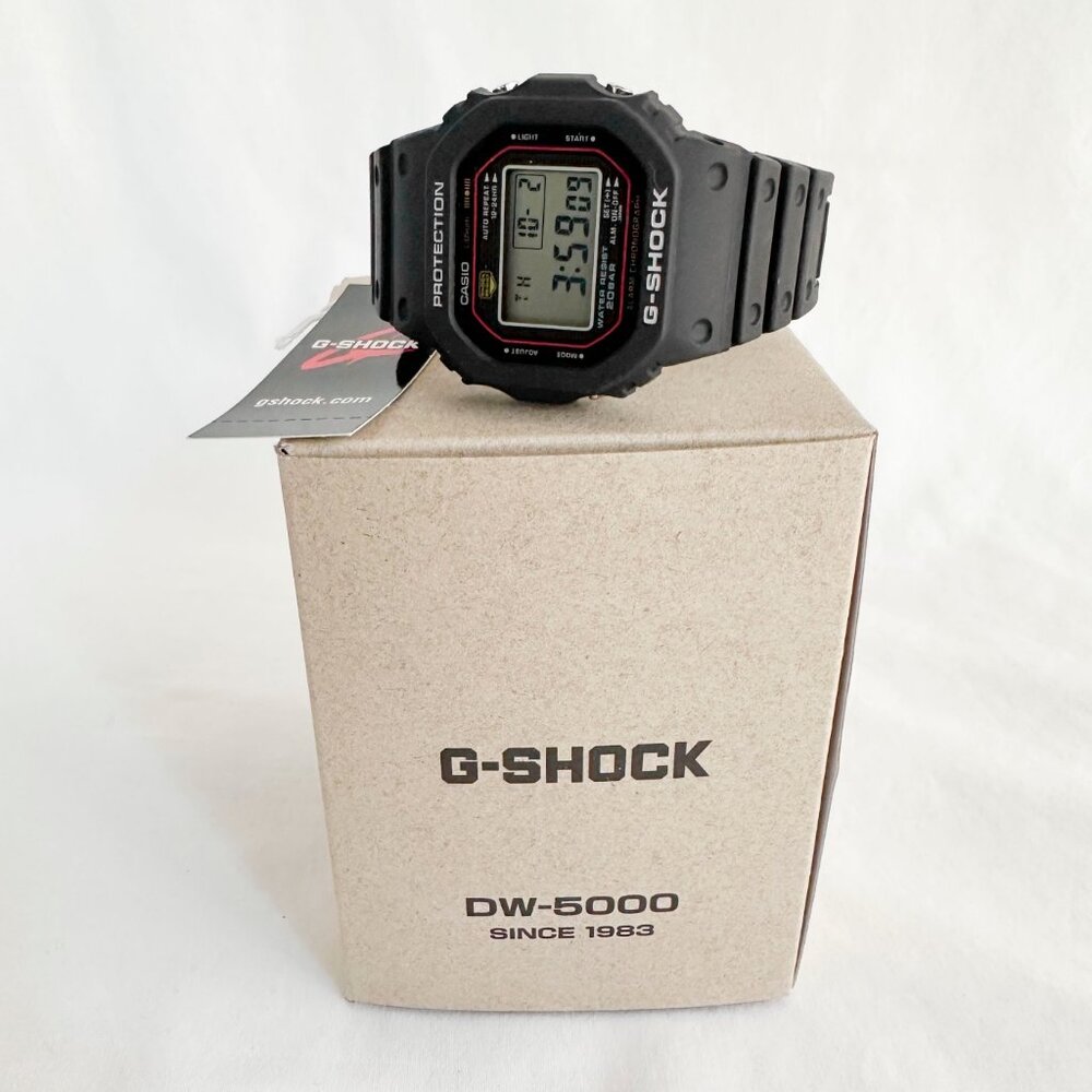 Casio G-SHOCK DW5000R-1A - New With Tags - Picture 11 of 15